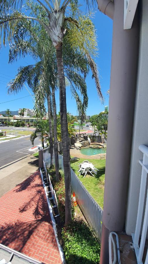Motel Reef Palms Cairns Exterior foto